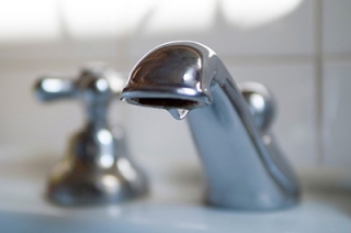 На десяти улицах Саратова отключили воду