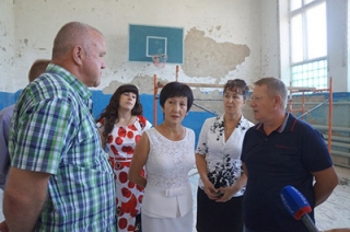 В школе поселка Молодежный отремонтируют спортивный зал