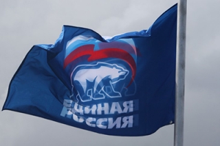 Жители села просят "Единую Россию" разрешить конфликт с "Агроросом"