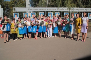 Имена педагогов занесли на Галерею почета Кировского района