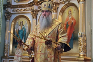 Митрополит Лонгин поздравил учителей с профессиональным праздником