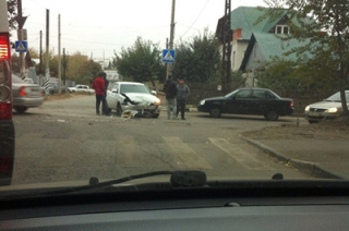 Из-за аварии на Аткарской образовалась пробка