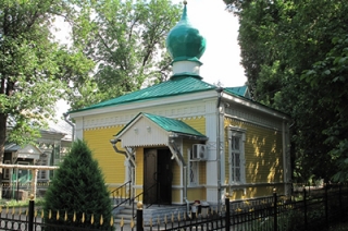 Беременные женщины могут прийти за помощью в храм