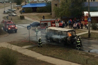В Балакове сгорел автобус
