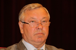 Александр Сундеев покидает комиссию по почетным званиям облдумы
