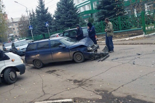 Из-за ДТП затруднено движение по Артиллеристской