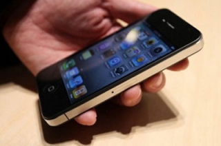 Рецидивист украл "iPhone" у лежащего без сознания мужчины