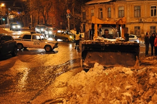 К вечеру на уборку снега в Саратове выйдет 80 единиц техники