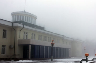 Из-за непогоды пассажиры двух авиарейсов не могут вылететь из Саратова