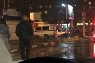 В Саратове вооруженный мужчина ограбил офис микрозаймов