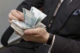Гордума решила проиндексировать зарплаты чиновников