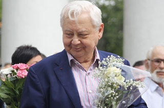 Олег Табаков стал полным кавалером ордена "За заслуги перед Отечеством"