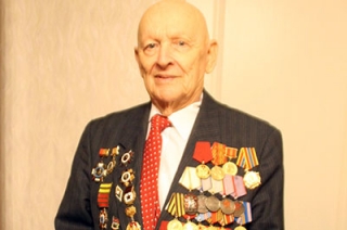 Старейший журналист Саратова отмечает 90-летие
