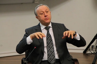Губернатор: "Область исковеркали в свое время, а мы теперь пожинаем плоды"