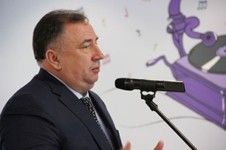 Валерий Сараев: "Машины с рекламой вросли в тротуары"