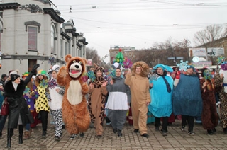 В Саратове начались предновогодние гуляния