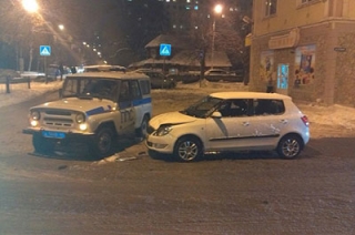 Полиция винит гололед в ДТП с участием служебной машины