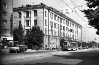 Колонка Полишинеля. Рост генерала, еще одно "Слово", кандидат Лектор