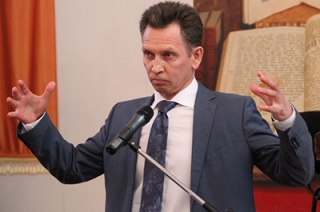 Падение выручки в отраслях региональной экономики достигает 80 процентов
