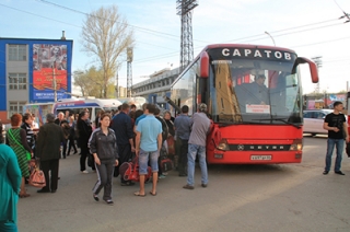 Николай Чуриков считает незаконной стоянку автобусов на Привокзальной площади