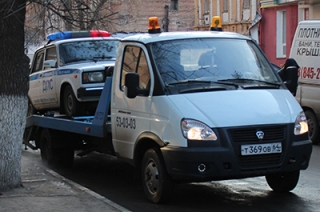 Парковка у штаб-квартиры ГИБДД запрещена по инициативе полиции