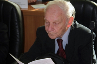 Анатолий Катц недоволен чтением стихов на радио