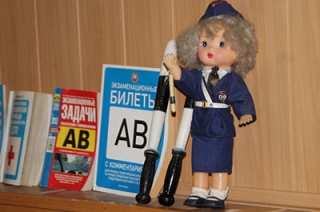 70 родителей потребовали отмены решения об оптимизации автошколы