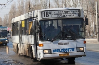 В Заводском районе во время движения загорелся автобус 18 "Д"