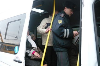 Женщина пострадала при падении в маршрутке