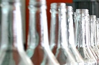 В магазине изъяли партию чекушек водки без акцизных марок