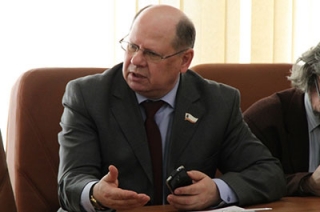 Директор цирка требует запретить латиницу в рекламных объявлениях