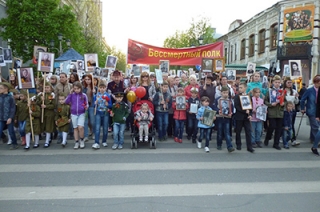 Саратовцев призывают вступать в "Бессмертный полк"