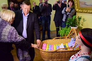 Николай Панков оценил выступление фольклорных ансамблей