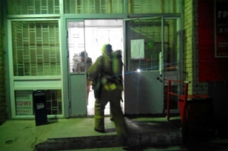 В магазине "Гроздь" в Ленинском районе случился пожар
