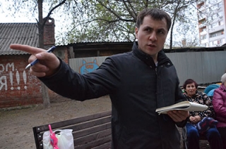 Евгений Чернов пообещал жителям лично участвовать в субботниках