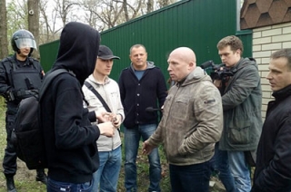 Участники "дачинга" пытались попасть на территорию дома сестры губернатора