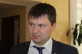 Дмитрий Тепин вручил жилищный сертификат вдове ветерана войны