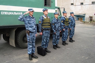 Сегодня отмечается День конвоира