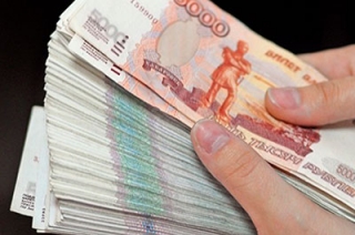 Жительница Саратова предложила сотруднику ФСБ полмиллиона рублей
