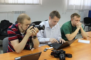 Олег Грищенко сравнил журналистов с пиявками