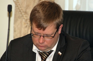 Губернатор объяснил отставку Дениса Фадеева "вескими основаниями"