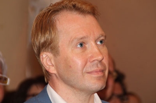 Евгений Миронов задекларировал квартиру в Болгарии и 18,5 млн рублей
