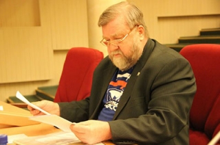 Александр Ванцов: "Зачем депутат использует кулаки своей охраны?"