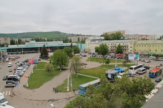 На Большой Казачьей разрешат парковку только частному транспорту