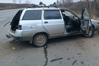 В ДТП на Усть-Курдюмском тракте пострадали два человека