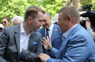 Олег Табаков и Евгений Миронов оценили ремонт Театрального института