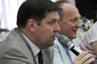 Садоводы пожаловались чиновникам на дороги к дачам и чужие стройки