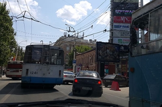 На Московской произошел обрыв троллейбусной контактной сети