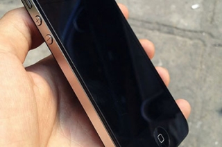 Слесарь предприятия похитил iPhone у коллеги