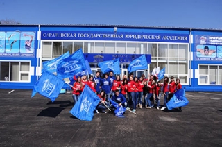 Школьники из районов побывали в бассейне СГЮА